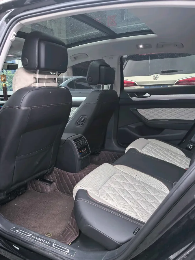 2023 Volkswagen Magotan 2.0T 186HP L4 7DCT,autocango,china used car exporter,china ev exporter,chinese used car exporter,chinese used ev exporter
