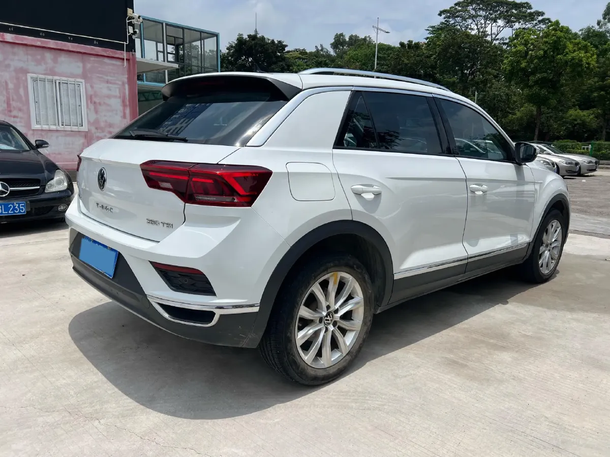 2022 Volkswagen T-Roc 1.4T 150HP L4 7DCT,autocango,china used car exporter,china ev exporter,chinese used car exporter,chinese used ev exporter