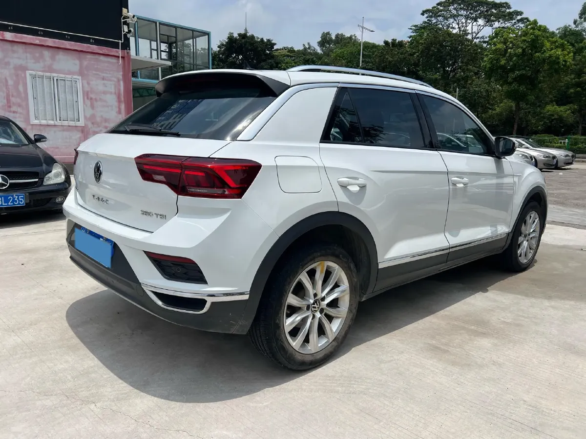 2022 Volkswagen T-Roc 1.4T 150HP L4 7DCT,autocango,china used car exporter,china ev exporter,chinese used car exporter,chinese used ev exporter