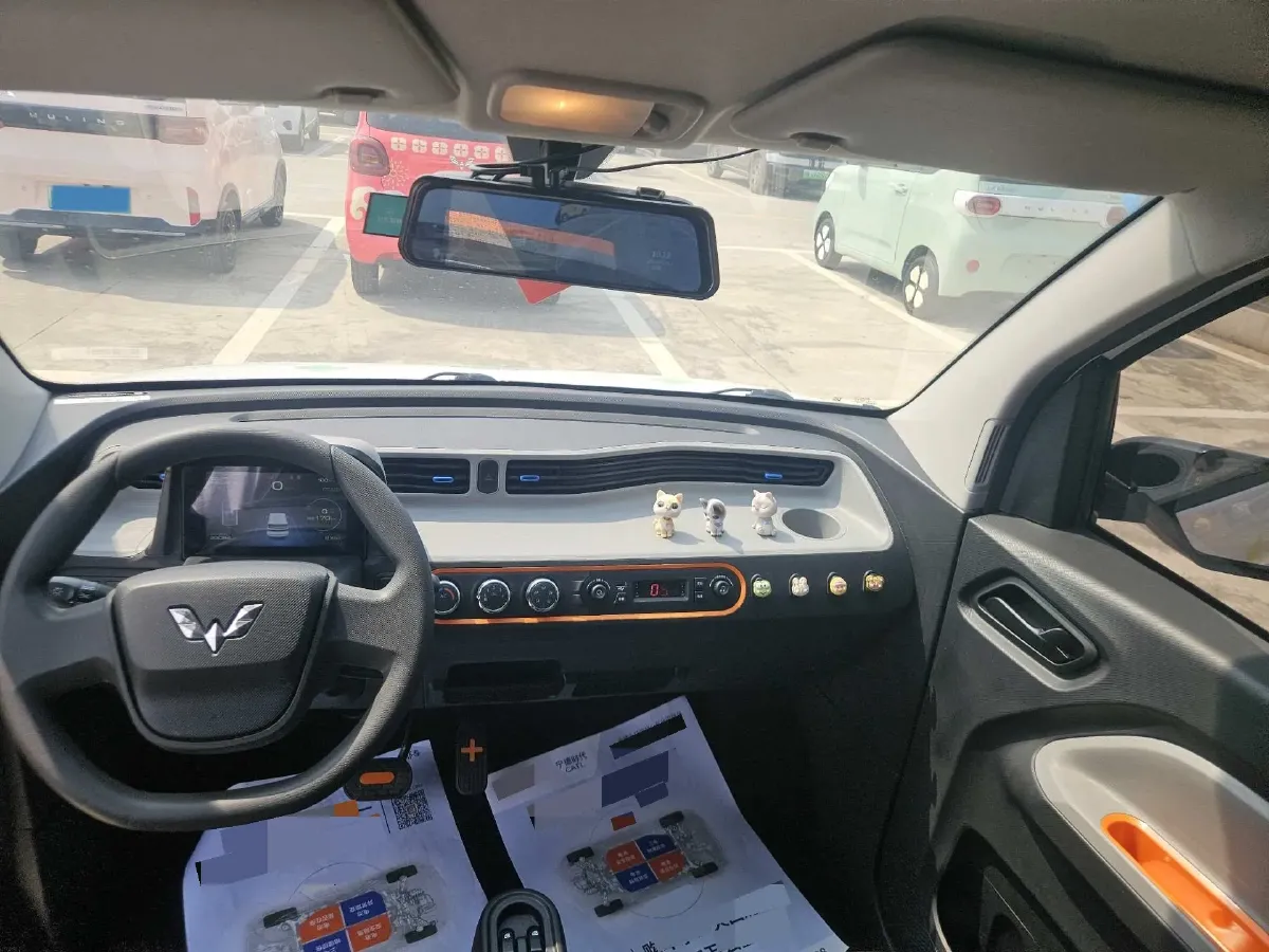 2020 WuLing HongGuang MINI EV BEV 13.8KWH,autocango,china used car exporter,china ev exporter,chinese used car exporter,chinese used ev exporter