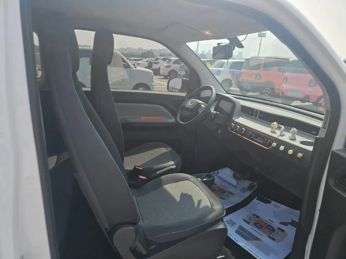 2020 WuLing HongGuang MINI EV BEV 13.8KWH,autocango,china used car exporter,china ev exporter,chinese used car exporter,chinese used ev exporter