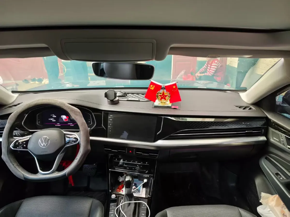 2022 Volkswagen Passat 2.0T 220HP L4 7DCT,autocango,china used car exporter,china ev exporter,chinese used car exporter,chinese used ev exporter