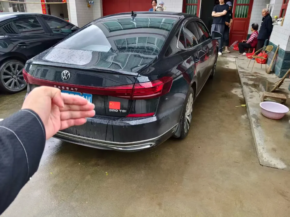 2022 Volkswagen Passat 2.0T 220HP L4 7DCT,autocango,china used car exporter,china ev exporter,chinese used car exporter,chinese used ev exporter