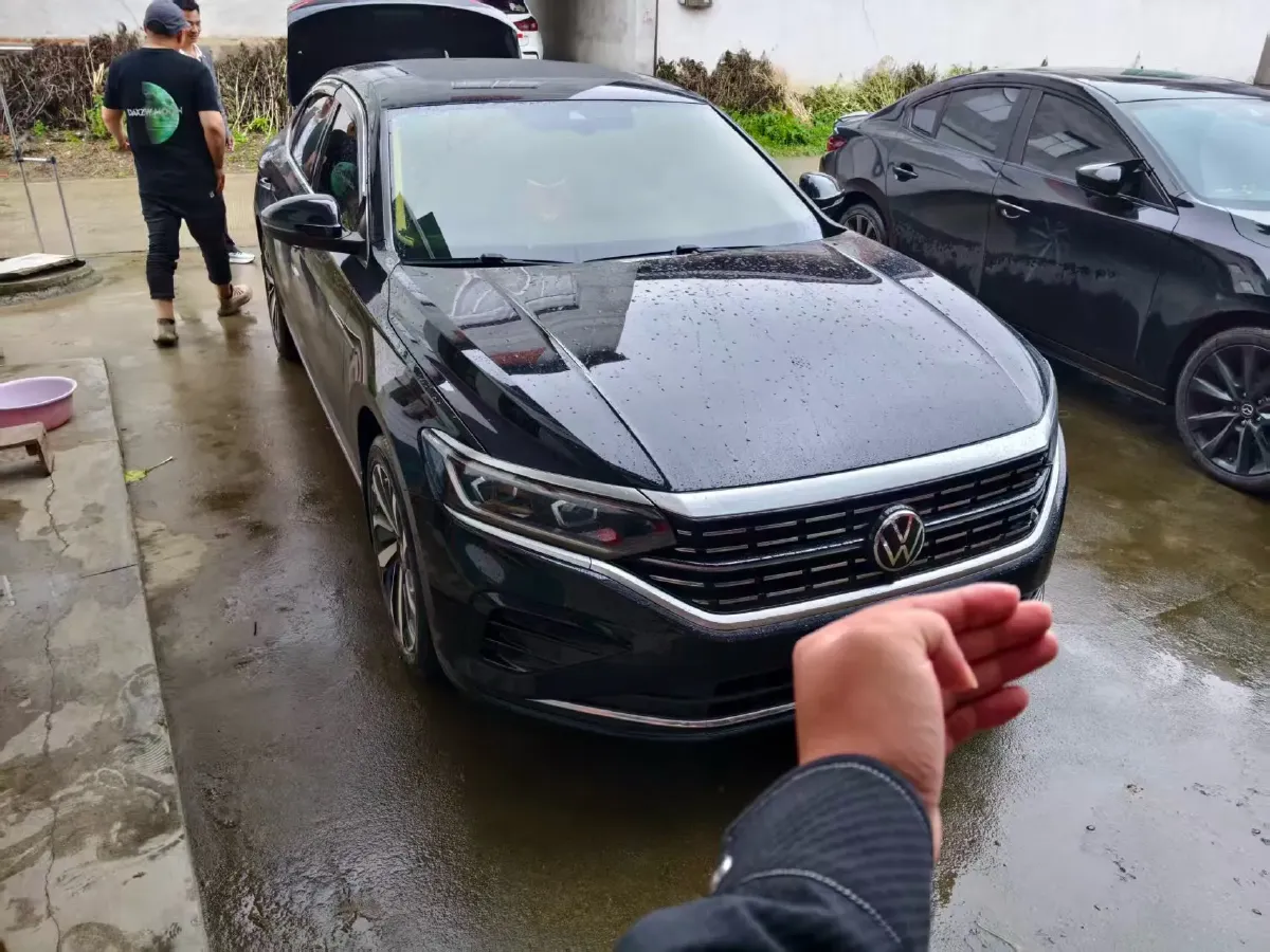 2022 Volkswagen Passat 2.0T 220HP L4 7DCT,autocango,china used car exporter,china ev exporter,chinese used car exporter,chinese used ev exporter