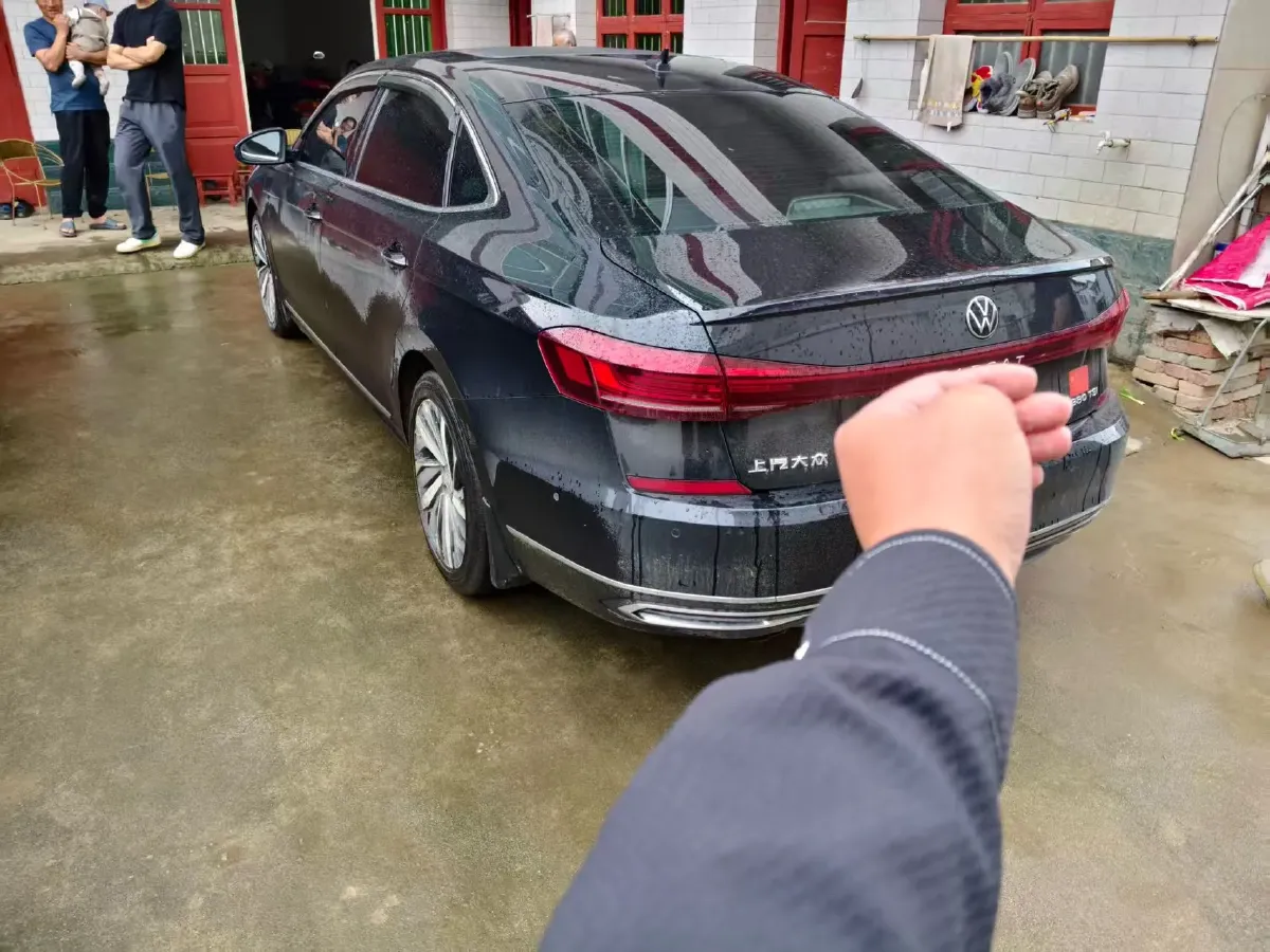 2022 Volkswagen Passat 2.0T 220HP L4 7DCT,autocango,china used car exporter,china ev exporter,chinese used car exporter,chinese used ev exporter