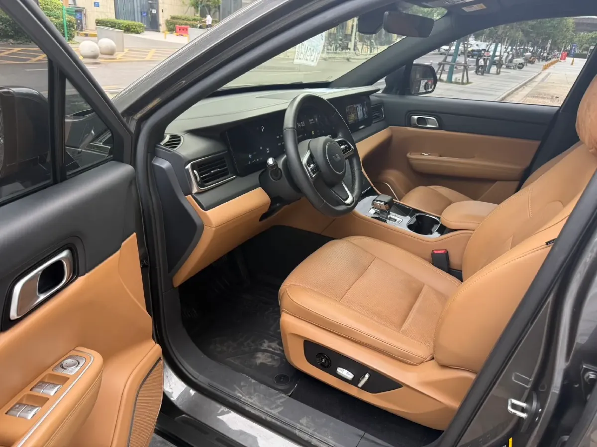 2021 Li ONE Range Extended 131HP REEV 40.5KWH,autocango,china used car exporter,china ev exporter,chinese used car exporter,chinese used ev exporter