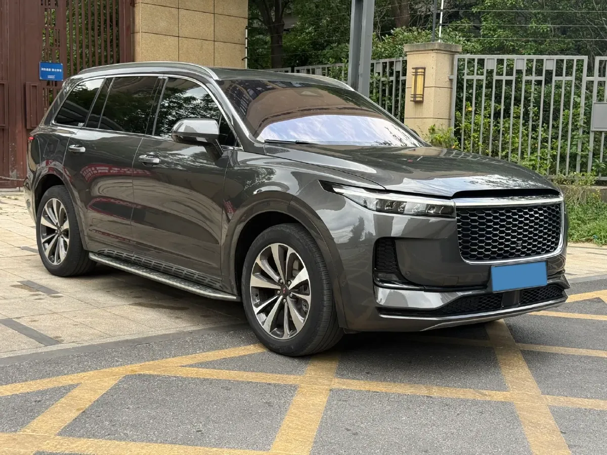 2021 Li ONE Range Extended 131HP REEV 40.5KWH,autocango,china used car exporter,china ev exporter,chinese used car exporter,chinese used ev exporter