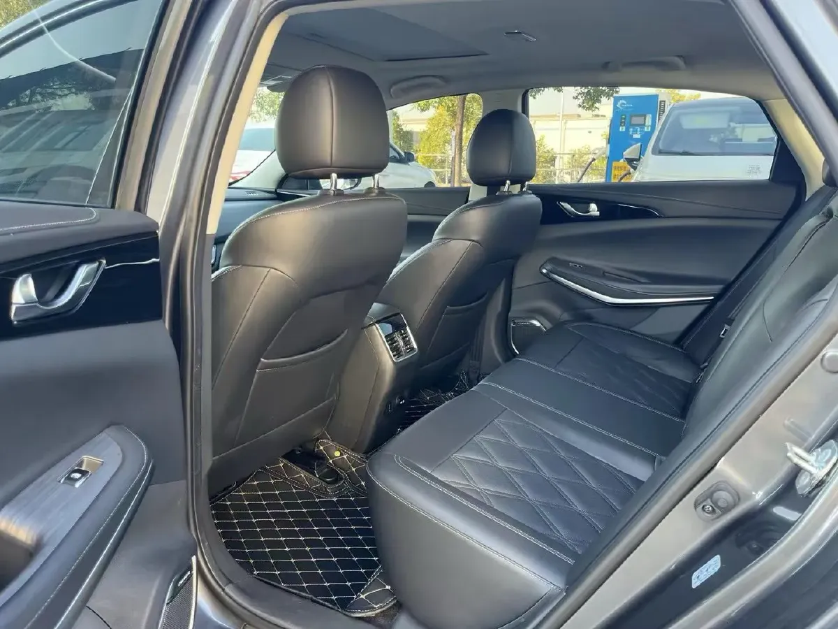 2022 ChangAn Raeton CC 1.5T 188HP L4 7DCT,autocango,china used car exporter,china ev exporter,chinese used car exporter,chinese used ev exporter