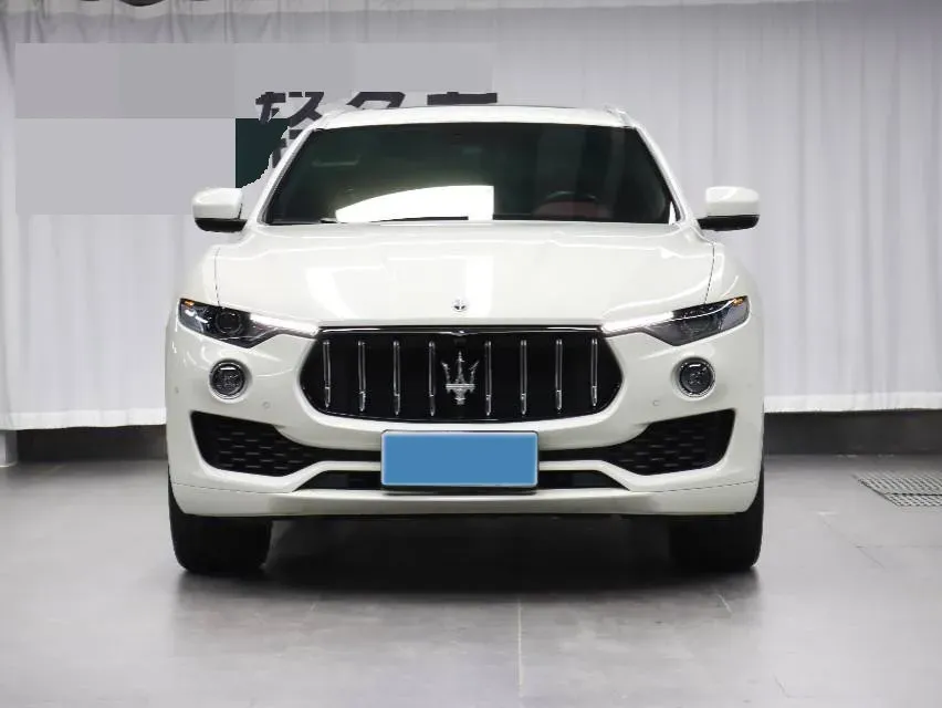 2022 Maserati Levante 2.0T 330HP L4 8AT,autocango,china used car exporter,china ev exporter,chinese used car exporter,chinese used ev exporter