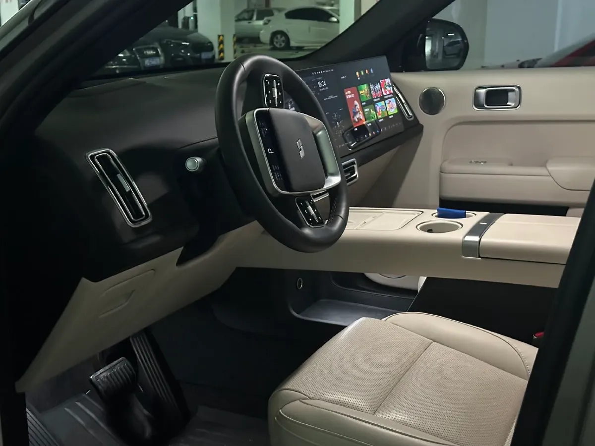 2024 Li L8 Range Extended 154HP REEV 52.3KWH,autocango,china used car exporter,china ev exporter,chinese used car exporter,chinese used ev exporter