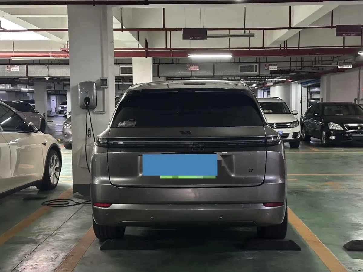 2024 Li L8 Range Extended 154HP REEV 52.3KWH,autocango,china used car exporter,china ev exporter,chinese used car exporter,chinese used ev exporter