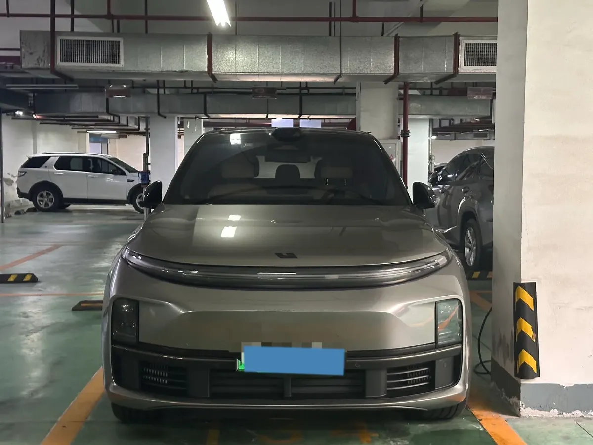 2024 Li L8 Range Extended 154HP REEV 52.3KWH,autocango,china used car exporter,china ev exporter,chinese used car exporter,chinese used ev exporter