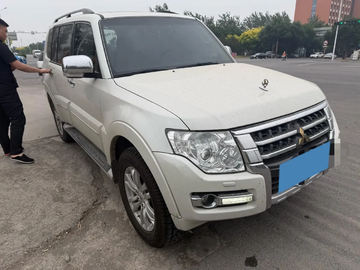 2017 Mercedes-Benz C Class 2.0T 245HP L4 7AT,autocango,china used car exporter,china ev exporter,chinese used car exporter,chinese used ev exporter