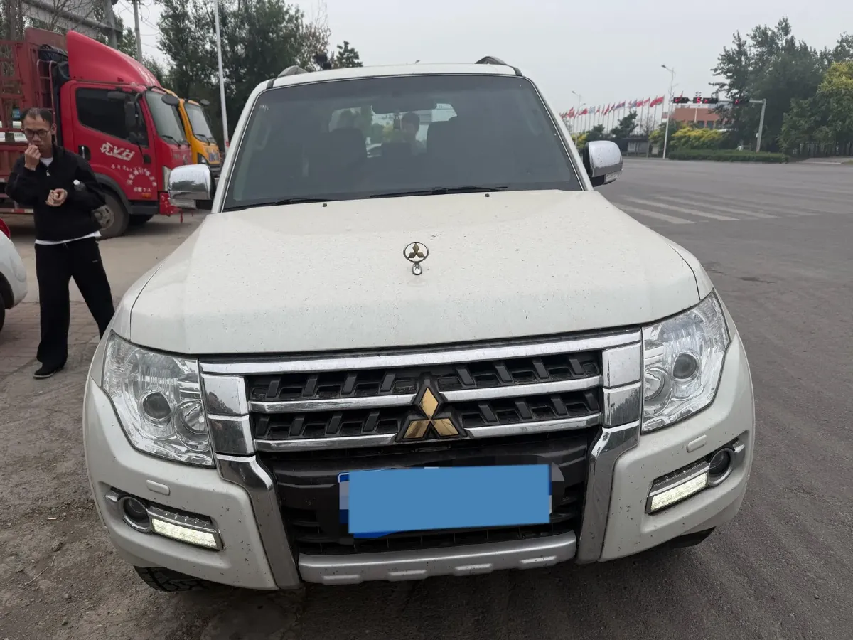 2017 Mercedes-Benz C Class 2.0T 245HP L4 7AT,autocango,china used car exporter,china ev exporter,chinese used car exporter,chinese used ev exporter