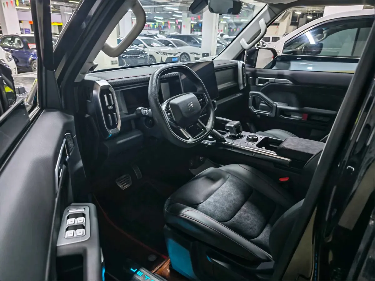 2023 Jetour Traveller 2.0T 254HP L4 7DCT,autocango,china used car exporter,china ev exporter,chinese used car exporter,chinese used ev exporter