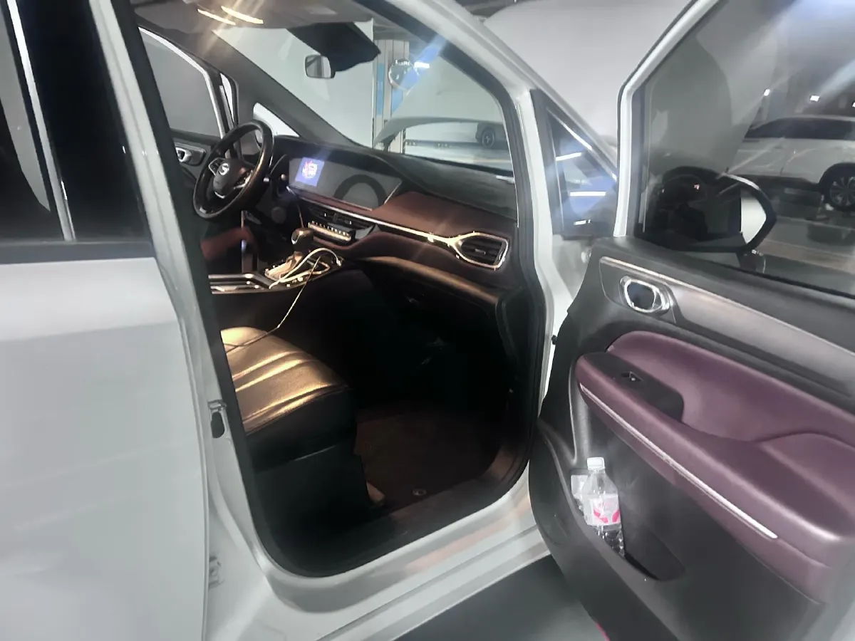 2021 GAC Trumpchi M6 1.5T 169HP L4 7DCT,autocango,china used car exporter,china ev exporter,chinese used car exporter,chinese used ev exporter