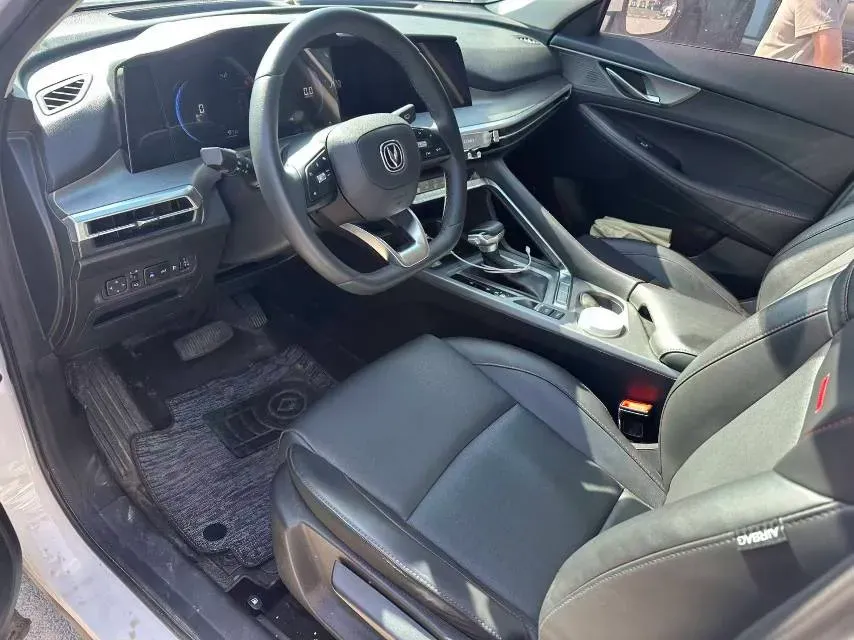 2021 ChangAn CS35 Plus 1.4T 160HP L4 7DCT,autocango,china used car exporter,china ev exporter,chinese used car exporter,chinese used ev exporter
