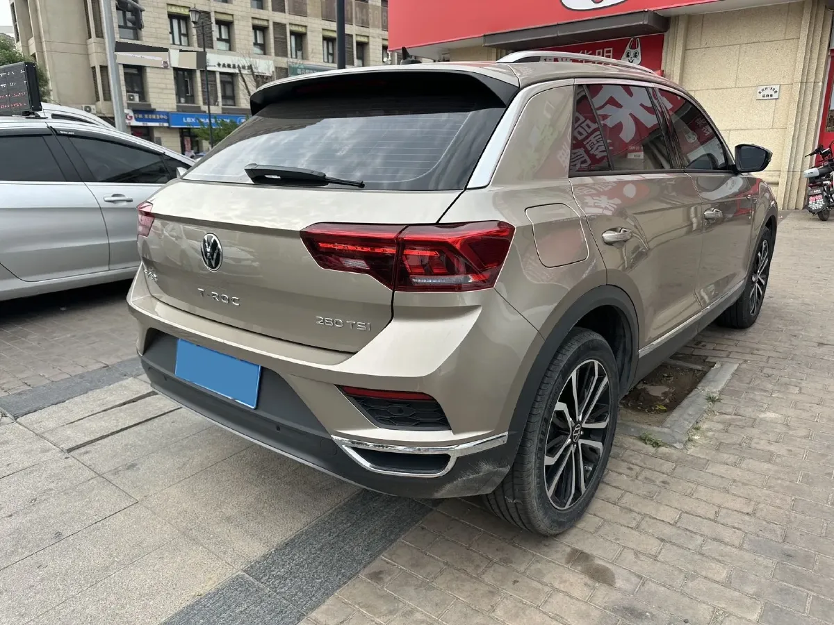 2022 Volkswagen T-Roc 1.4T 150HP L4 7DCT,autocango,china used car exporter,china ev exporter,chinese used car exporter,chinese used ev exporter