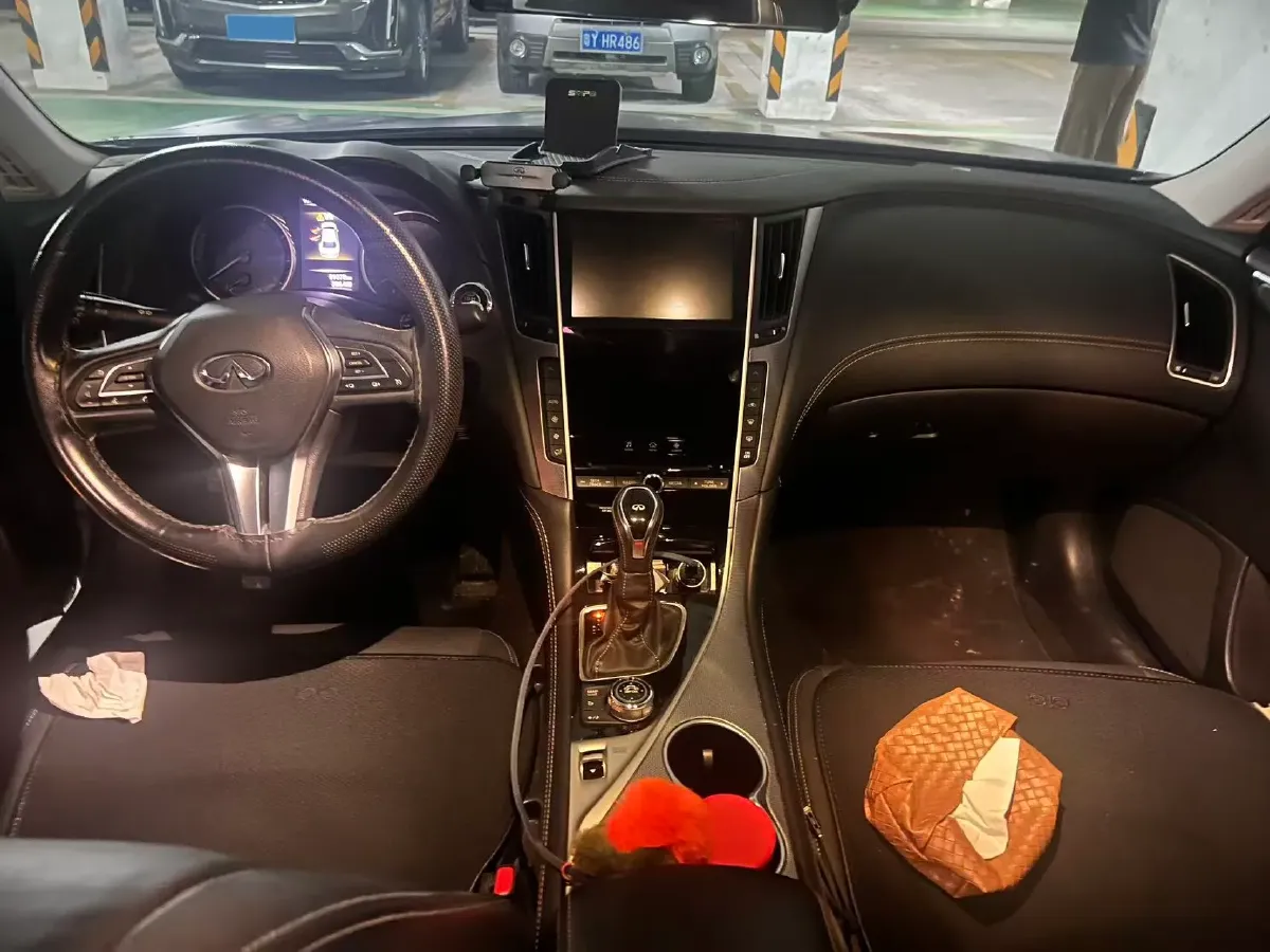 2018 Jeep Grand Commander 2.0T 265HP L4 9AT,autocango,china used car exporter,china ev exporter,chinese used car exporter,chinese used ev exporter