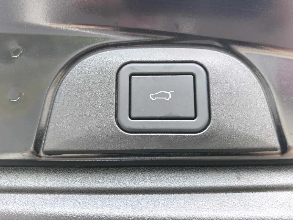 2022 ChangAn CS75 Plus 1.5T 178HP L4 6AT,autocango,china used car exporter,china ev exporter,chinese used car exporter,chinese used ev exporter