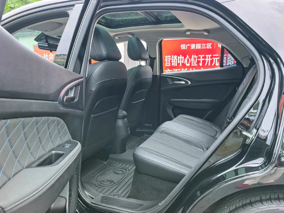 2022 ChangAn CS75 Plus 1.5T 178HP L4 6AT,autocango,china used car exporter,china ev exporter,chinese used car exporter,chinese used ev exporter