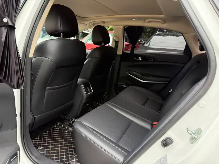 2021 ChangAn Raeton CC 1.5T 180HP L4 7DCT,autocango,china used car exporter,china ev exporter,chinese used car exporter,chinese used ev exporter