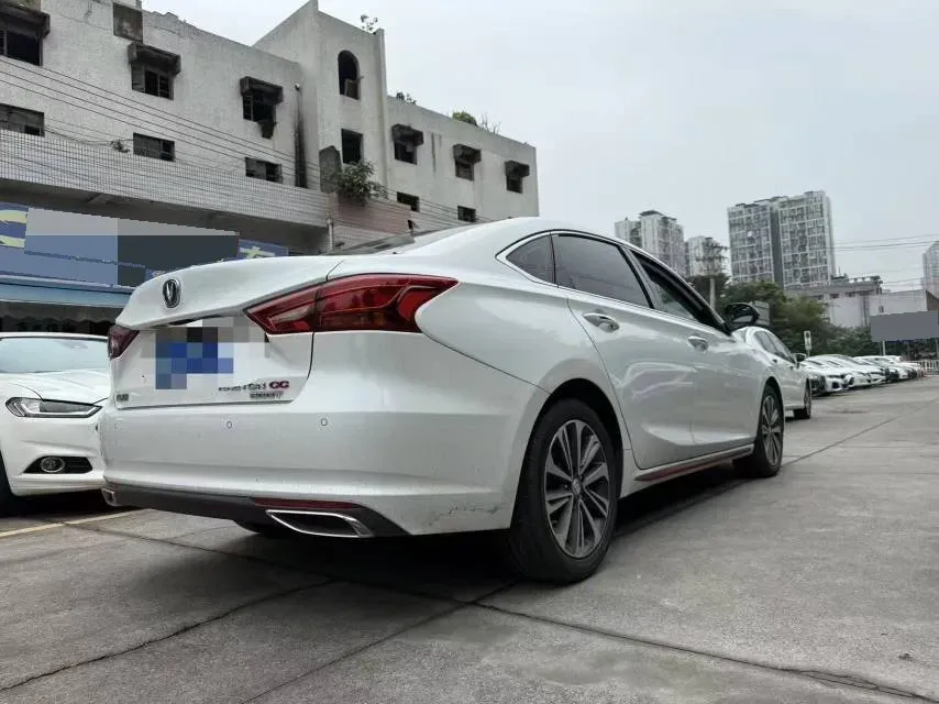 2021 ChangAn Raeton CC 1.5T 180HP L4 7DCT,autocango,china used car exporter,china ev exporter,chinese used car exporter,chinese used ev exporter