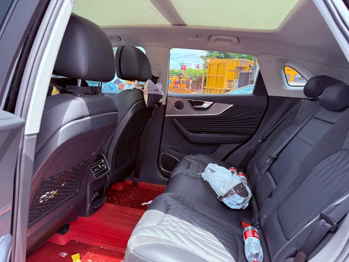2023 HongQi HS5 2.0T 252HP L4 8AT,autocango,china used car exporter,china ev exporter,chinese used car exporter,chinese used ev exporter
