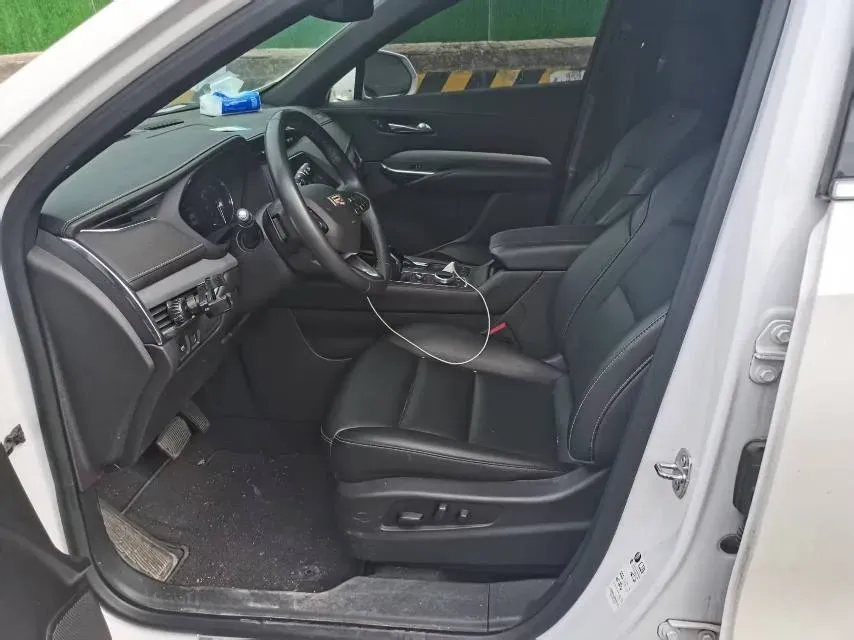 2021 Cadillac XT4 2.0T 237HP L4 9AT,autocango,china used car exporter,china ev exporter,chinese used car exporter,chinese used ev exporter