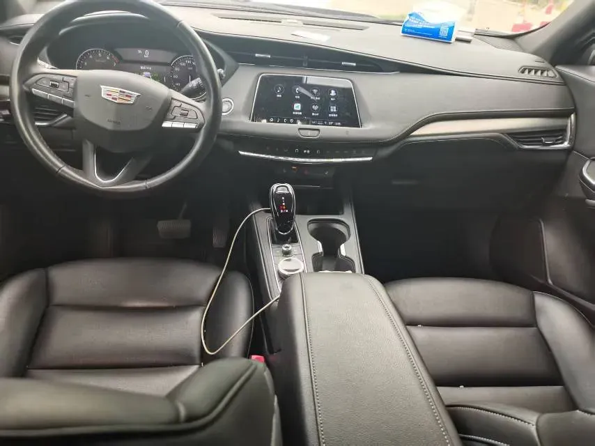 2021 Cadillac XT4 2.0T 237HP L4 9AT,autocango,china used car exporter,china ev exporter,chinese used car exporter,chinese used ev exporter
