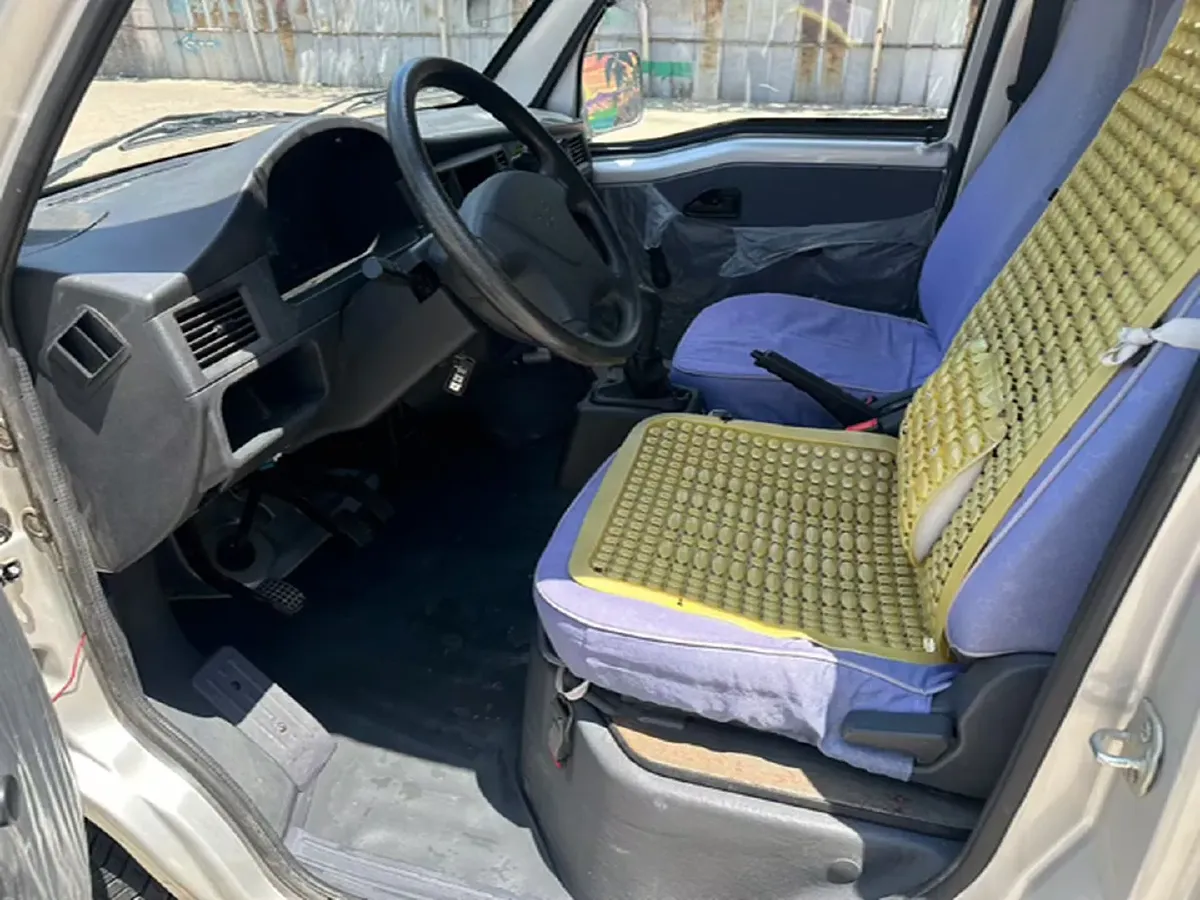 2015 WuLing ZhiGuang 1.2L 82HP L4 5MT,autocango,china used car exporter,china ev exporter,chinese used car exporter,chinese used ev exporter