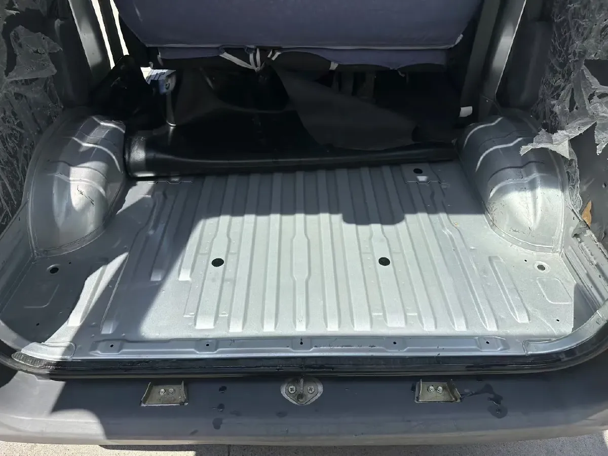 2015 WuLing ZhiGuang 1.2L 82HP L4 5MT,autocango,china used car exporter,china ev exporter,chinese used car exporter,chinese used ev exporter