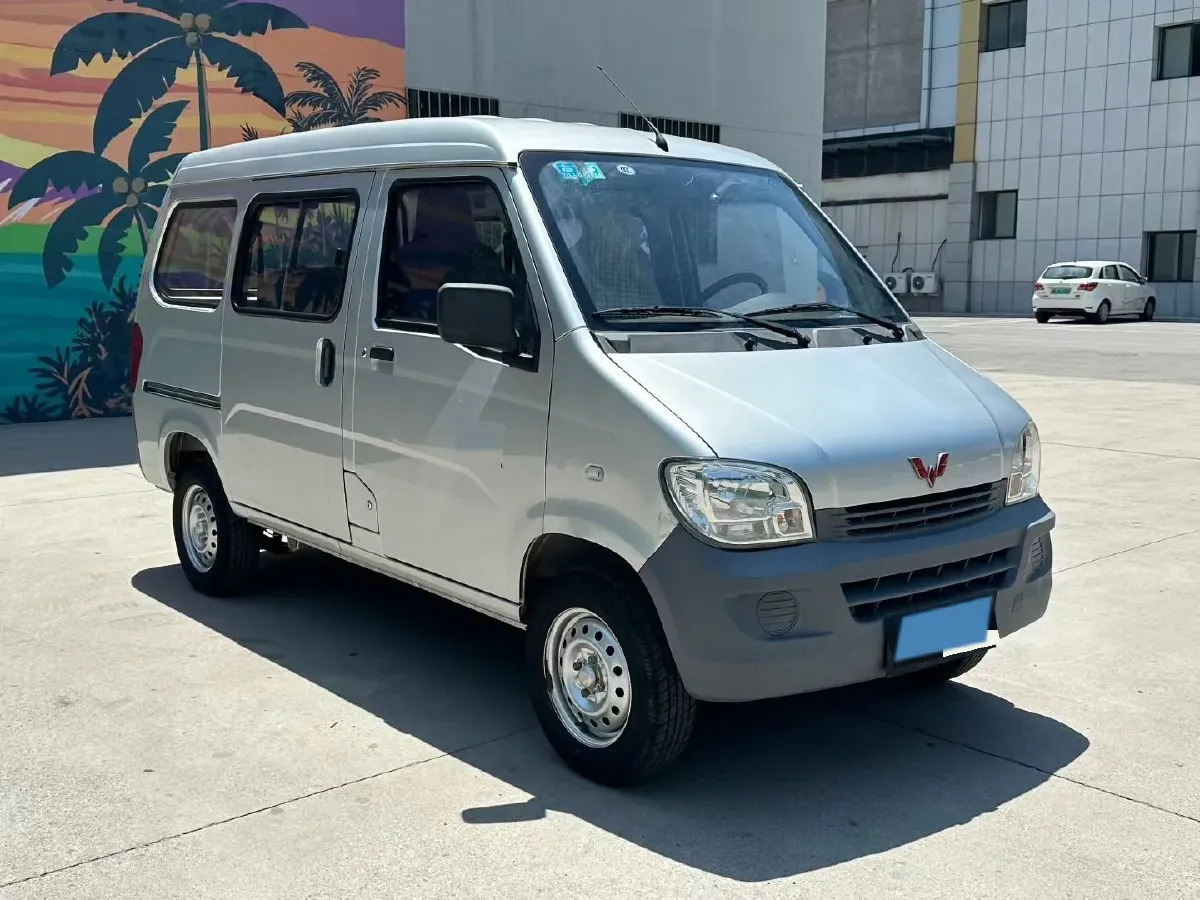 2015 WuLing ZhiGuang 1.2L 82HP L4 5MT,autocango,china used car exporter,china ev exporter,chinese used car exporter,chinese used ev exporter