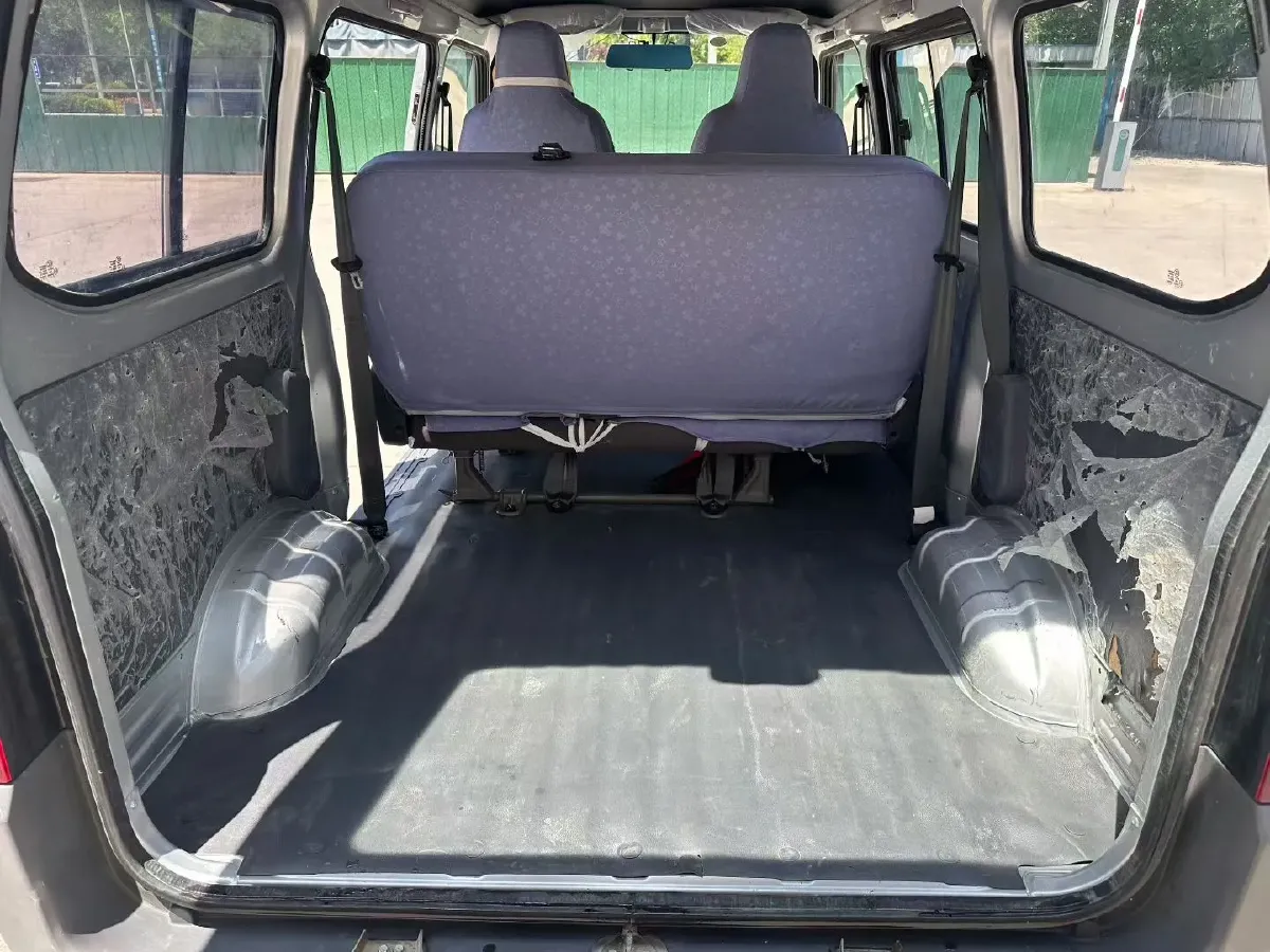 2015 WuLing ZhiGuang 1.2L 82HP L4 5MT,autocango,china used car exporter,china ev exporter,chinese used car exporter,chinese used ev exporter