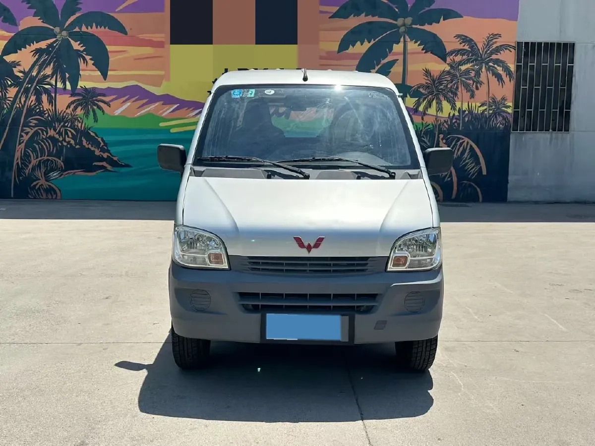 2015 WuLing ZhiGuang 1.2L 82HP L4 5MT,autocango,china used car exporter,china ev exporter,chinese used car exporter,chinese used ev exporter