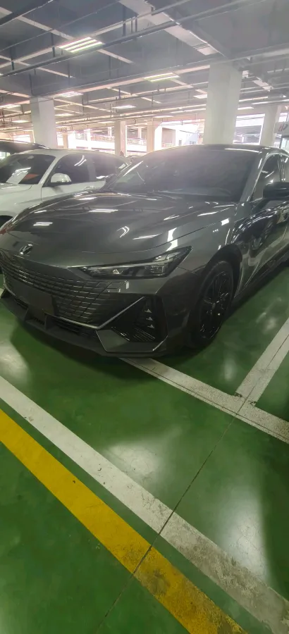 2022 ChangAn UNI-V 1.5T 188HP L4 7DCT,autocango,china used car exporter,china ev exporter,chinese used car exporter,chinese used ev exporter