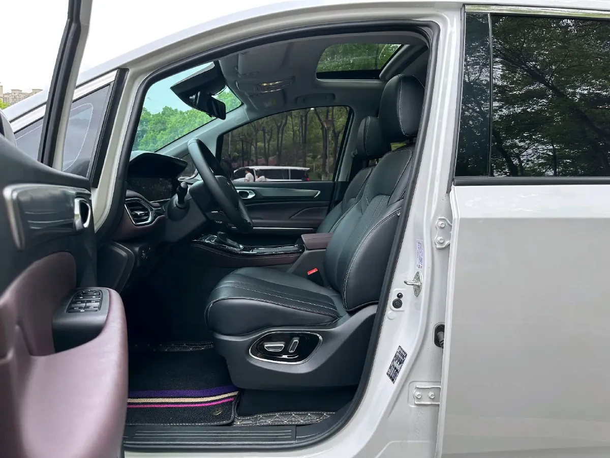 2023 GAC Trumpchi M6 1.5T 177HP L4 7DCT,autocango,china used car exporter,china ev exporter,chinese used car exporter,chinese used ev exporter