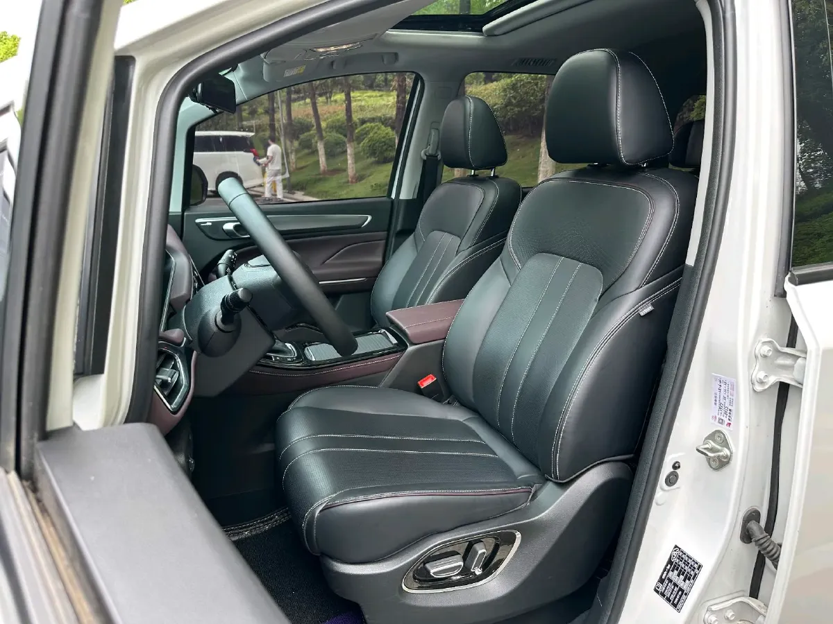 2023 GAC Trumpchi M6 1.5T 177HP L4 7DCT,autocango,china used car exporter,china ev exporter,chinese used car exporter,chinese used ev exporter