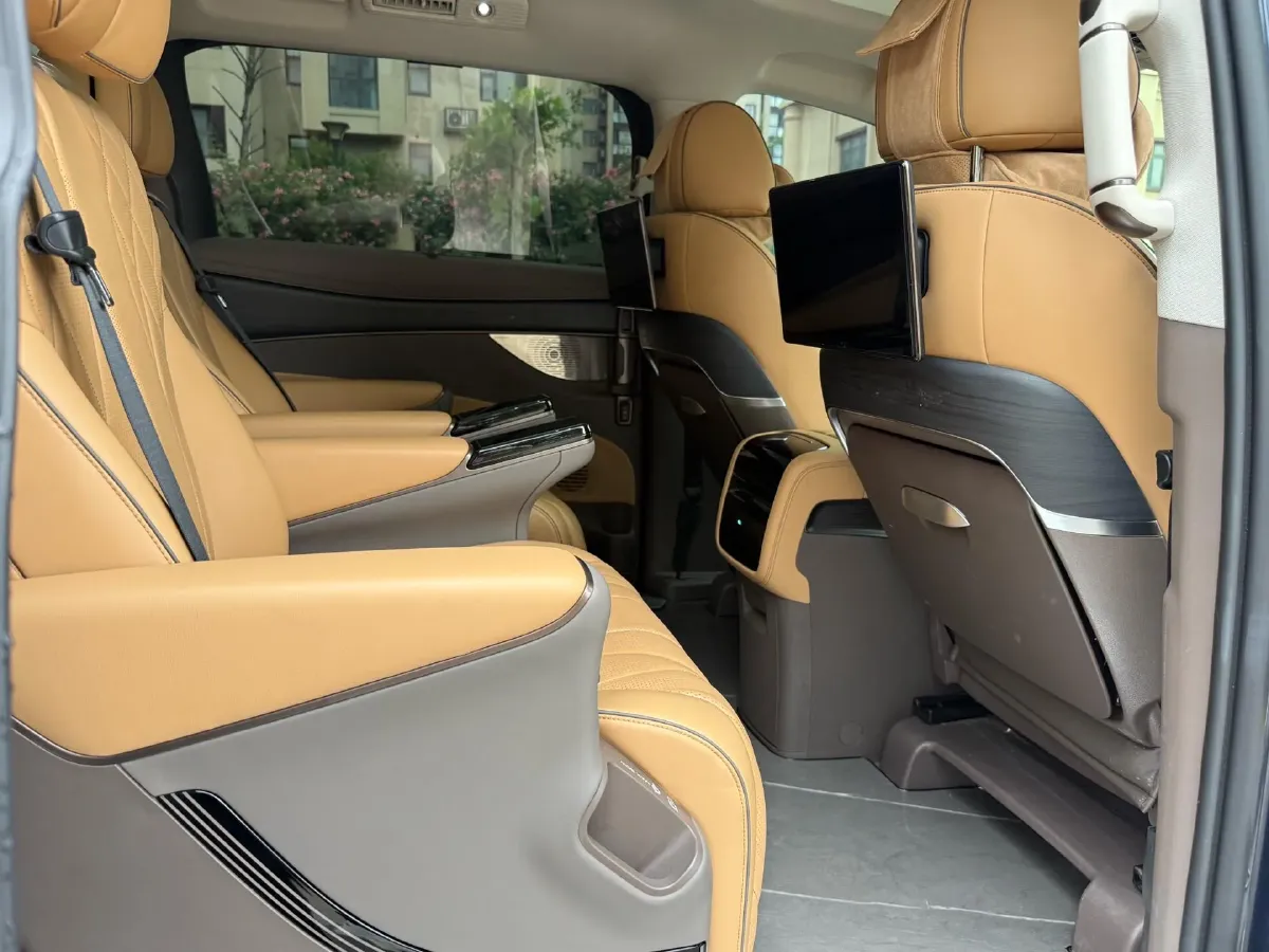 2022 Mercedes-Benz GLC Class 2.0T 197HP L4 9AT,autocango,china used car exporter,china ev exporter,chinese used car exporter,chinese used ev exporter