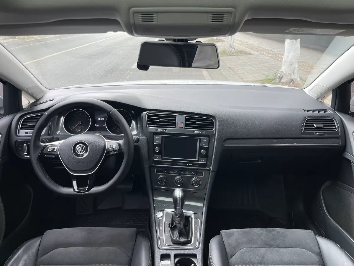 2018 Volkswagen Golf 1.4T 131HP L4 7DCT,autocango,china used car exporter,china ev exporter,chinese used car exporter,chinese used ev exporter