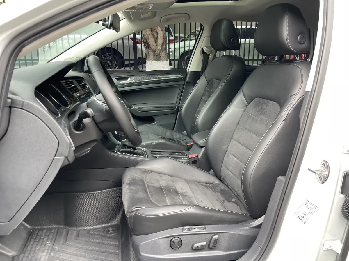 2018 Volkswagen Golf 1.4T 131HP L4 7DCT,autocango,china used car exporter,china ev exporter,chinese used car exporter,chinese used ev exporter