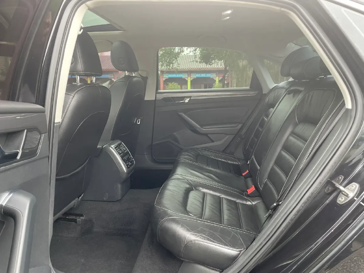 2017 Volkswagen Passat 1.4T 150HP L4 7DCT,autocango,china used car exporter,china ev exporter,chinese used car exporter,chinese used ev exporter