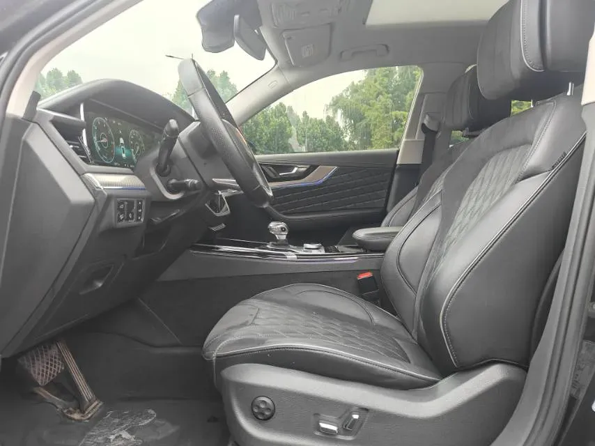 2019 HongQi HS5 2.0T 224HP L4 6AT,autocango,china used car exporter,china ev exporter,chinese used car exporter,chinese used ev exporter