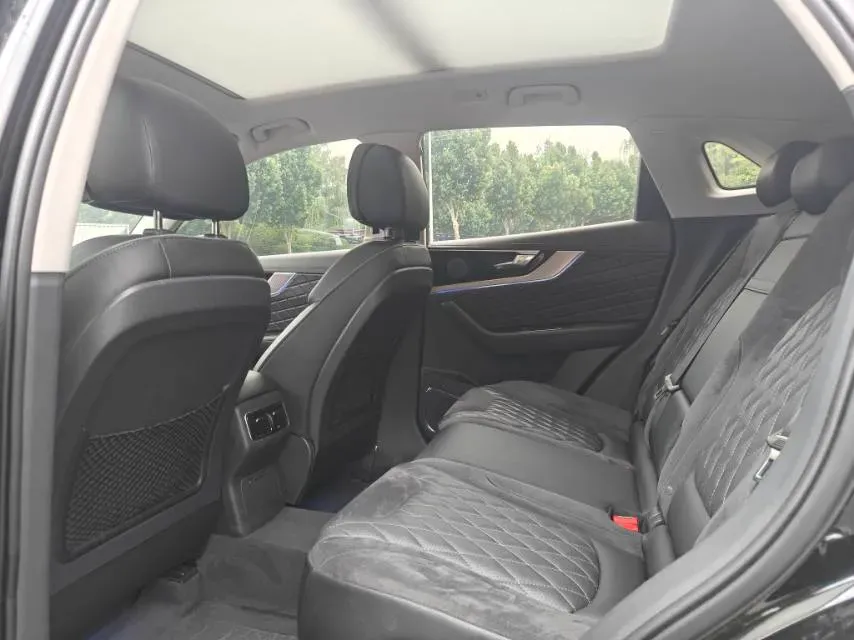 2019 HongQi HS5 2.0T 224HP L4 6AT,autocango,china used car exporter,china ev exporter,chinese used car exporter,chinese used ev exporter