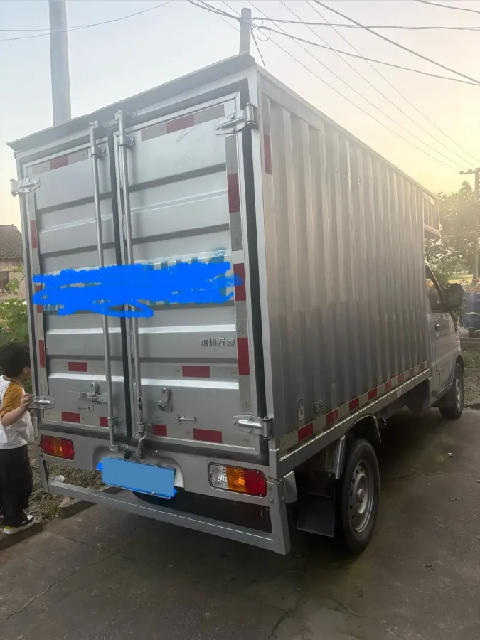 2021 WuLing RongGuang Mini Truck 1.5L 99HP L4 5MT,autocango,china used car exporter,china ev exporter,chinese used car exporter,chinese used ev exporter