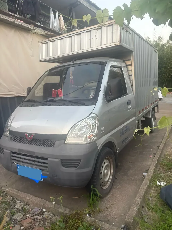 2021 WuLing RongGuang Mini Truck 1.5L 99HP L4 5MT,autocango,china used car exporter,china ev exporter,chinese used car exporter,chinese used ev exporter