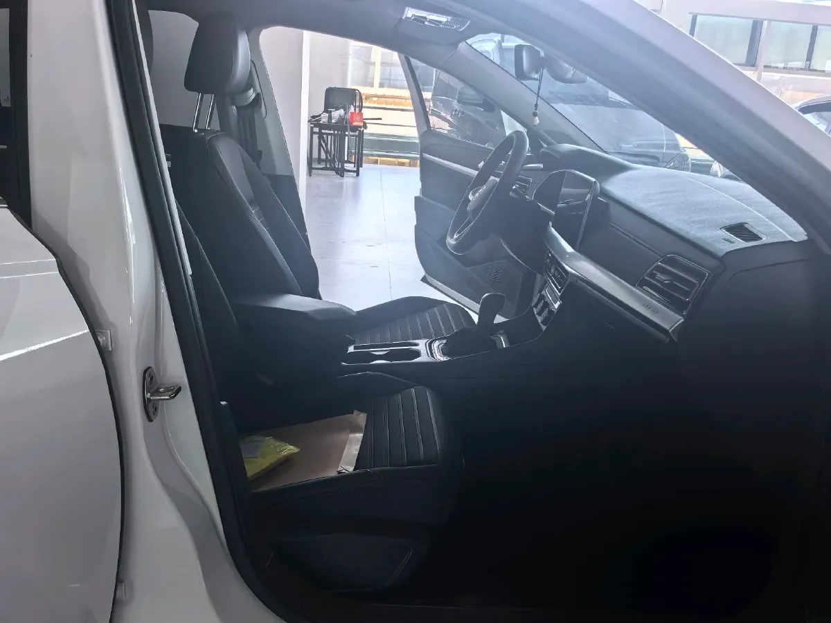 2024 Volkswagen Lavida 1.5T 160HP L4 7DCT,autocango,china used car exporter,china ev exporter,chinese used car exporter,chinese used ev exporter