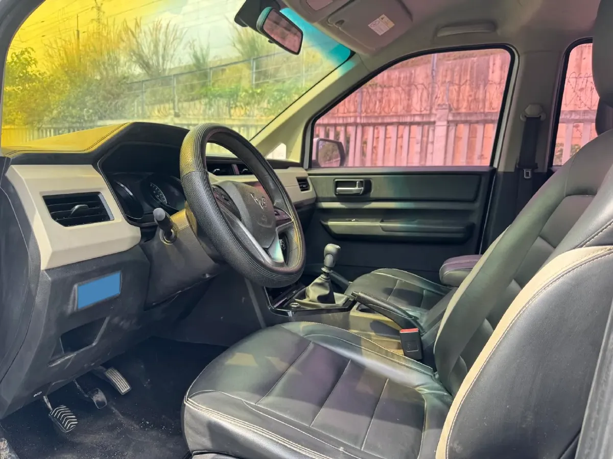 2019 WuLing HongGuang Plus 1.5T 147HP L4 6MT,autocango,china used car exporter,china ev exporter,chinese used car exporter,chinese used ev exporter