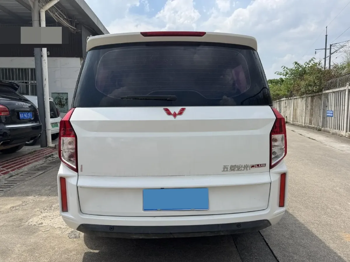 2019 WuLing HongGuang Plus 1.5T 147HP L4 6MT,autocango,china used car exporter,china ev exporter,chinese used car exporter,chinese used ev exporter