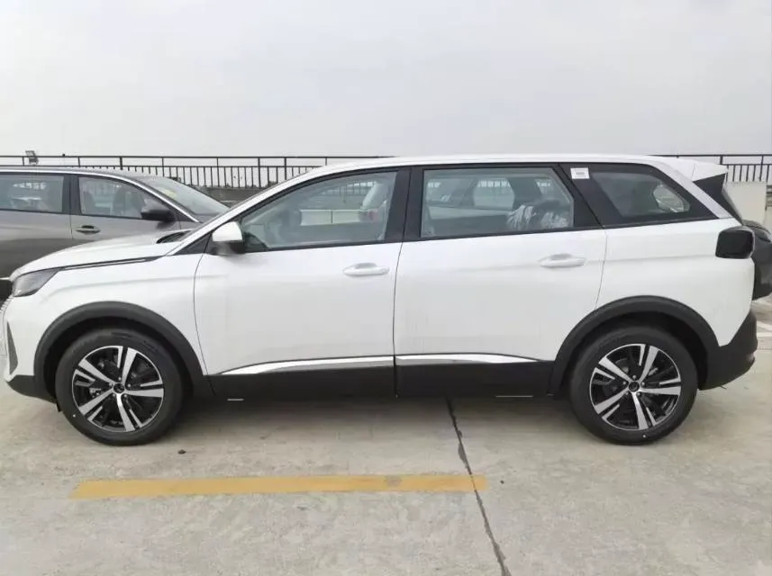 2021 Peugeot 5008 1.8T 211HP L4 8AT,autocango,china used car exporter,china ev exporter,chinese used car exporter,chinese used ev exporter